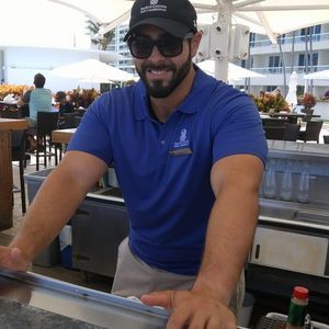 Meet your Posher, Alex